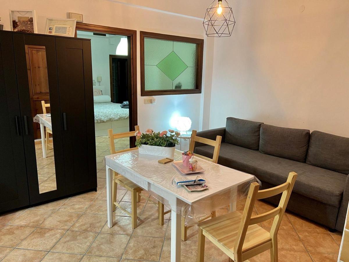شقة Lisetta'S House مونريالي المظهر الخارجي الصورة
