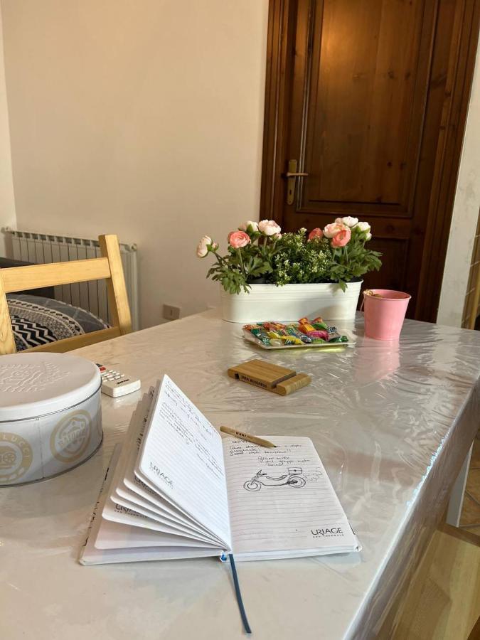 شقة Lisetta'S House مونريالي المظهر الخارجي الصورة